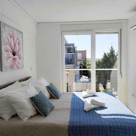 Sunset View Penthouse - Modern Three Bedroom With Amazing Sea View