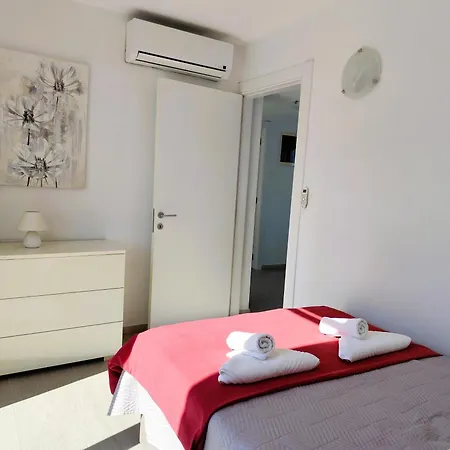 Apartment Sunset View Penthouse - Modern Three Bedroom With Amazing Sea View *