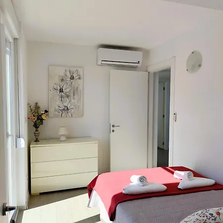 Sunset View Penthouse - Modern Three Bedroom With Amazing Sea View Apartment *